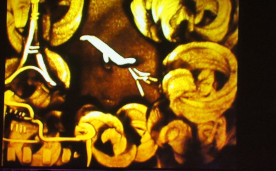 Sandkünstlerin Messe Frankfurt Sandkunst