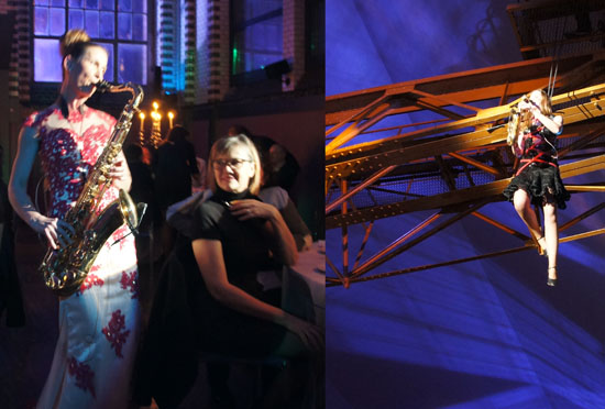 fliegende, abseilende Saxophonistin im Wasserwerk Berlin fliegende, abseilende Saxophonistin im Wasserwerk Berlin