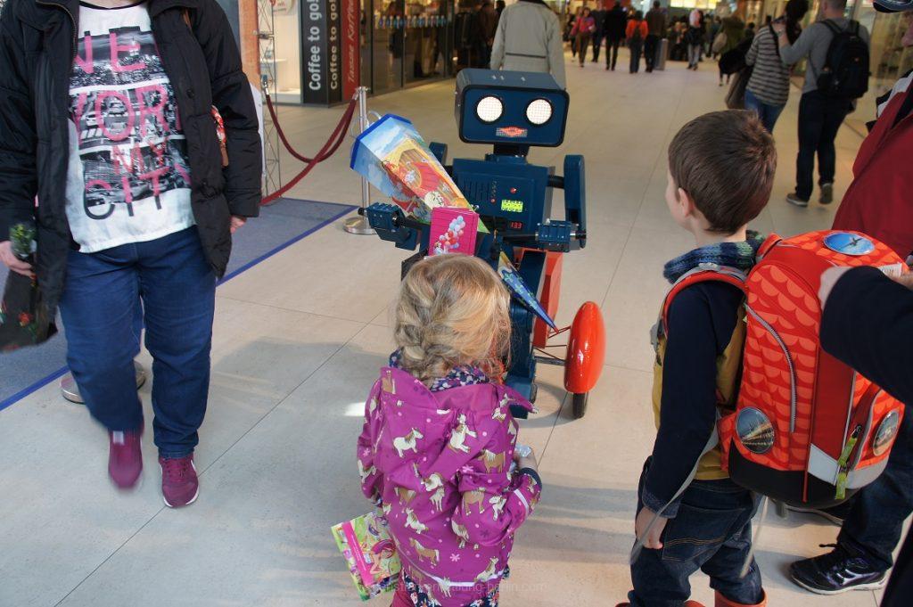 shopping center roboter