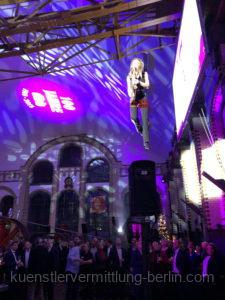 Flying Saxophon Show