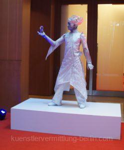 Human juggling performance