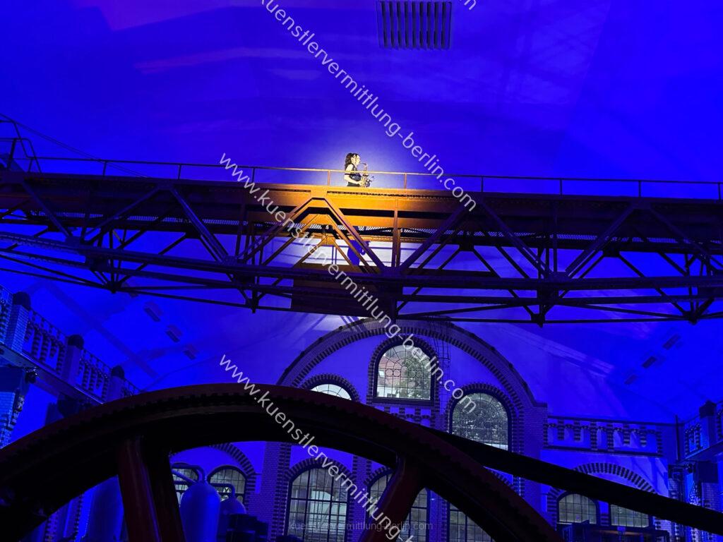 Vertical-Saxophonshow-Berlin