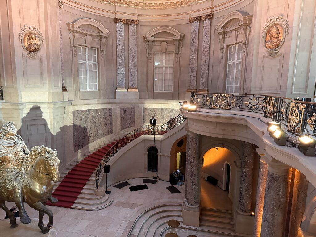 Klassik-Tenor-Cocktailempfang-Bodemuseum