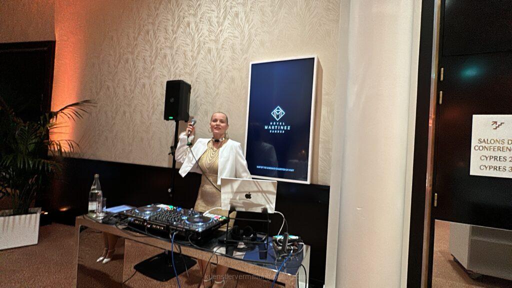 Party-DJANE-mit Gesang-Cannes