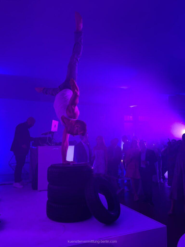 Partynight-Regensburg-Kraftakrobatik