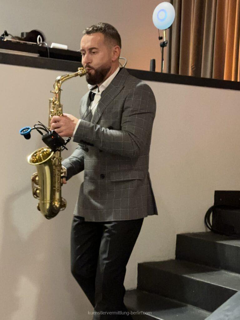 Partysaxophon-Entertainment Dinner-Saxophon-Club-Saxophon