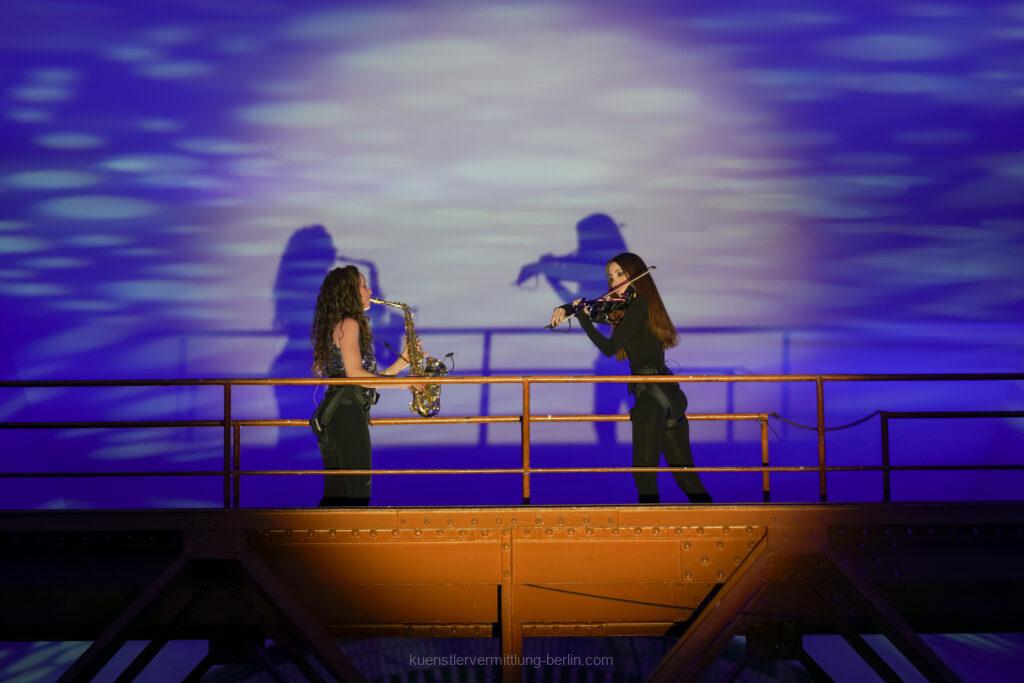 Duo Sax & Violin-flying show