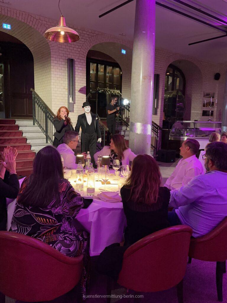 vintage entertainment babylin berlin 20s show for corporate events