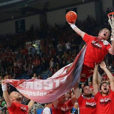 Basektball-Comedy-p6rj7zngir62q4p1amd7tfrklazz8q0nslmvficxpc