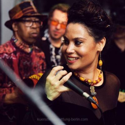 Cachon gitarre Gesang