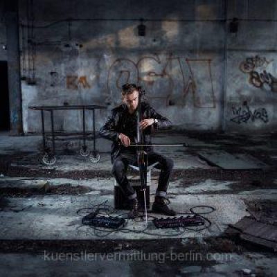 Cello-Loop-Entertainment-scaled-p5m8so7i1rf2x4ple5aalr4p2h9fi0kxgdh539n8ag