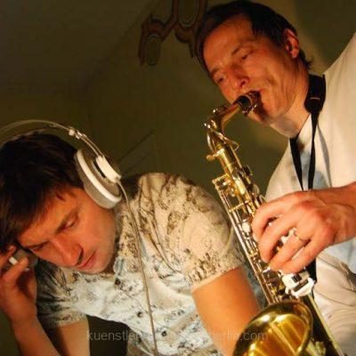 Club-DJand-Saxophon-Berlin-1-p5p8kd23y57n1lej52s39t0xzmz2v3waquomtvo23k
