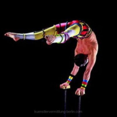 Handstandequilibristik-p6pul9phhfz865dm9jhfdth9yjkanazdwxi9of6glk