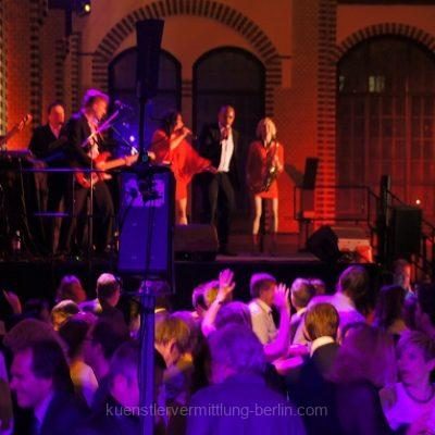 Partyband-standing-ovationklein-p77mtss6vovzk1xymhcuiiuo9o2xxau1krn2qyez6o