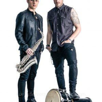 Saxophon-Percussion-Live-Performance-scaled-p5rf24daf8o862o7a43rh5nejwyha7qyd9jfrleqig