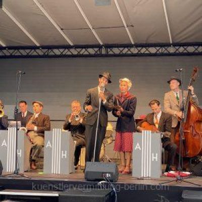 Swing-Musik-Berlin-sensationelle-Stimmung-p79akekoes45fnwr6ohir8w08ht5j0dh1hcg7p7ovs
